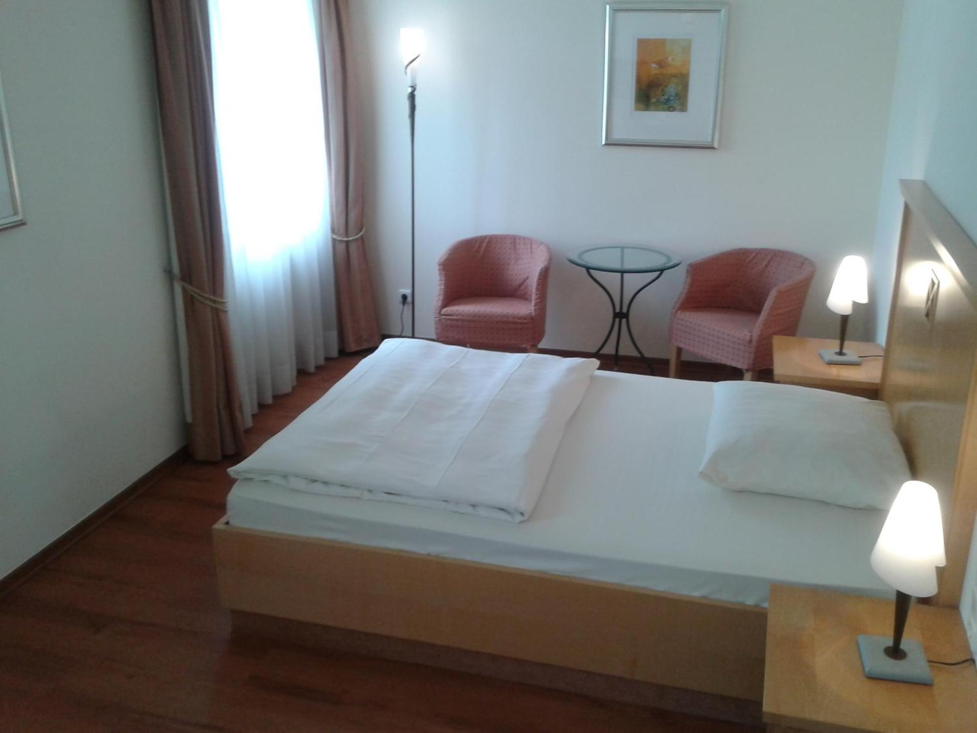 Hotel Barbarossa Düsseldorf Exteriör bild